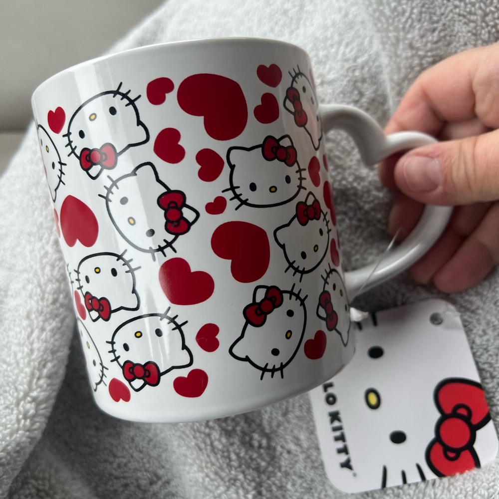 Hello kitty Valentines mug
